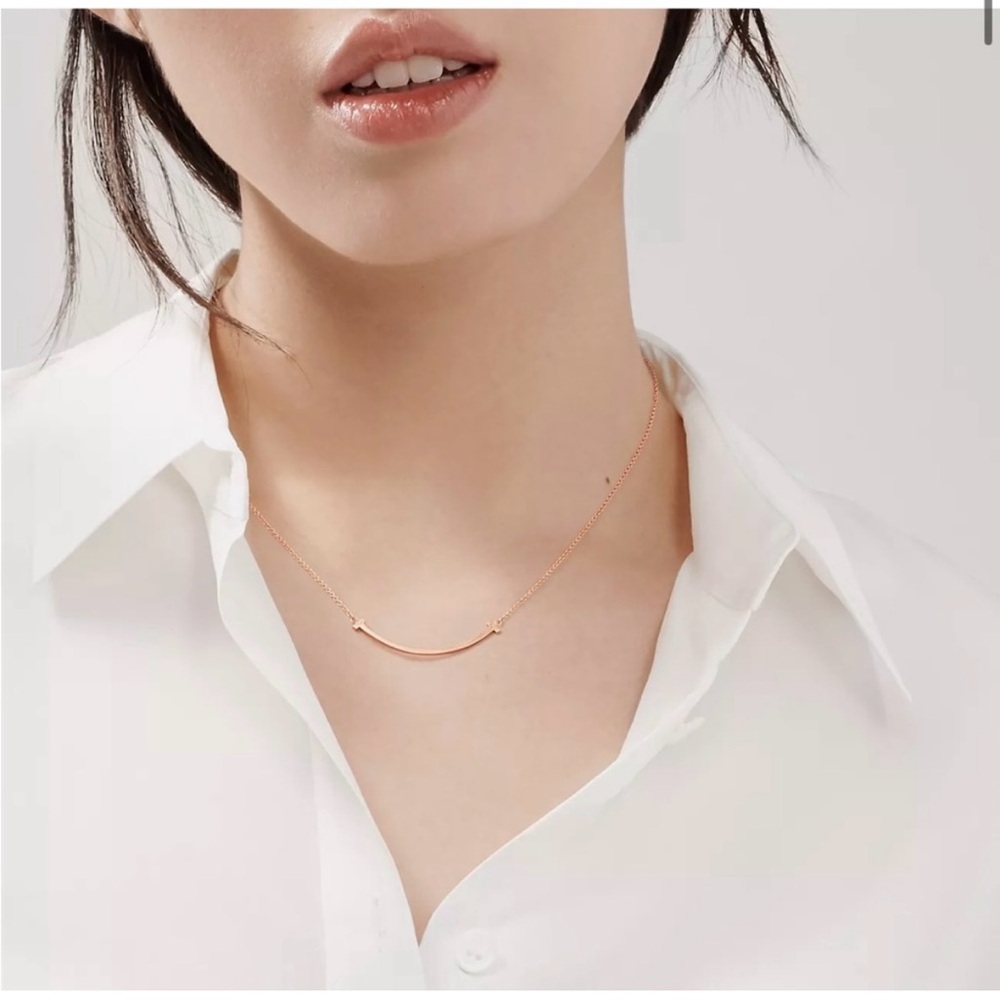Tiffany Smile pendant small in rose gold